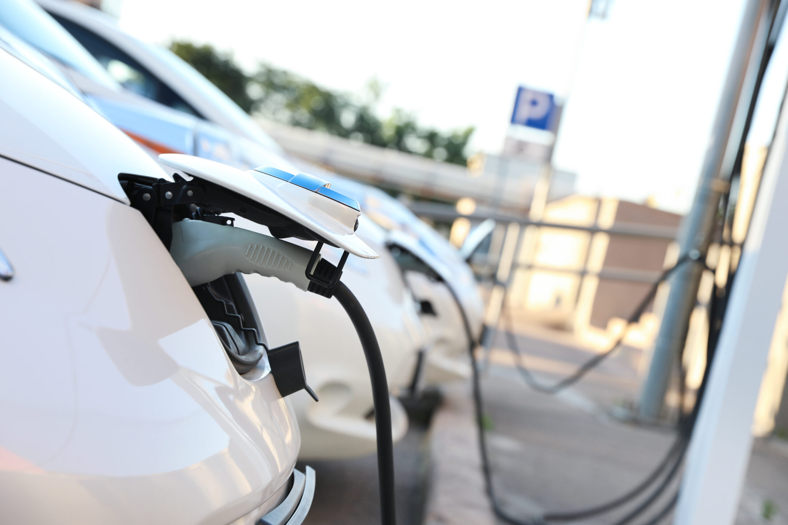Electric vehicle charging station
